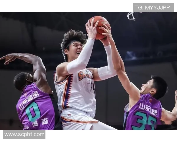 杨瀚森进步显著斯普利特勇敢尝试双塔组合战术新局面 杨瀚森进步显著斯普利特勇敢尝试双塔组合战术新局面